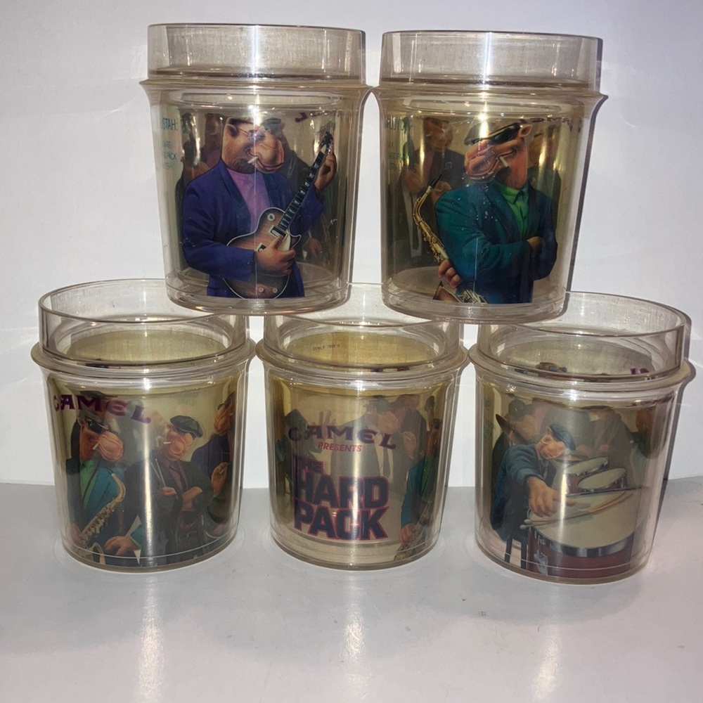 Vintage Camel Plastic  Drinkware Set of‎ 5